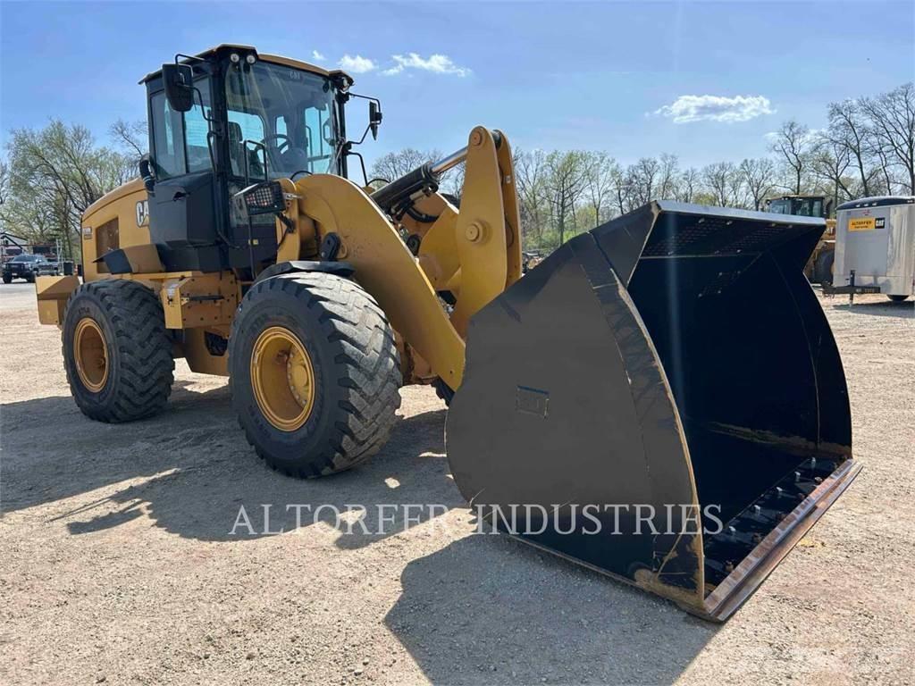 CAT 938M  휠로우더