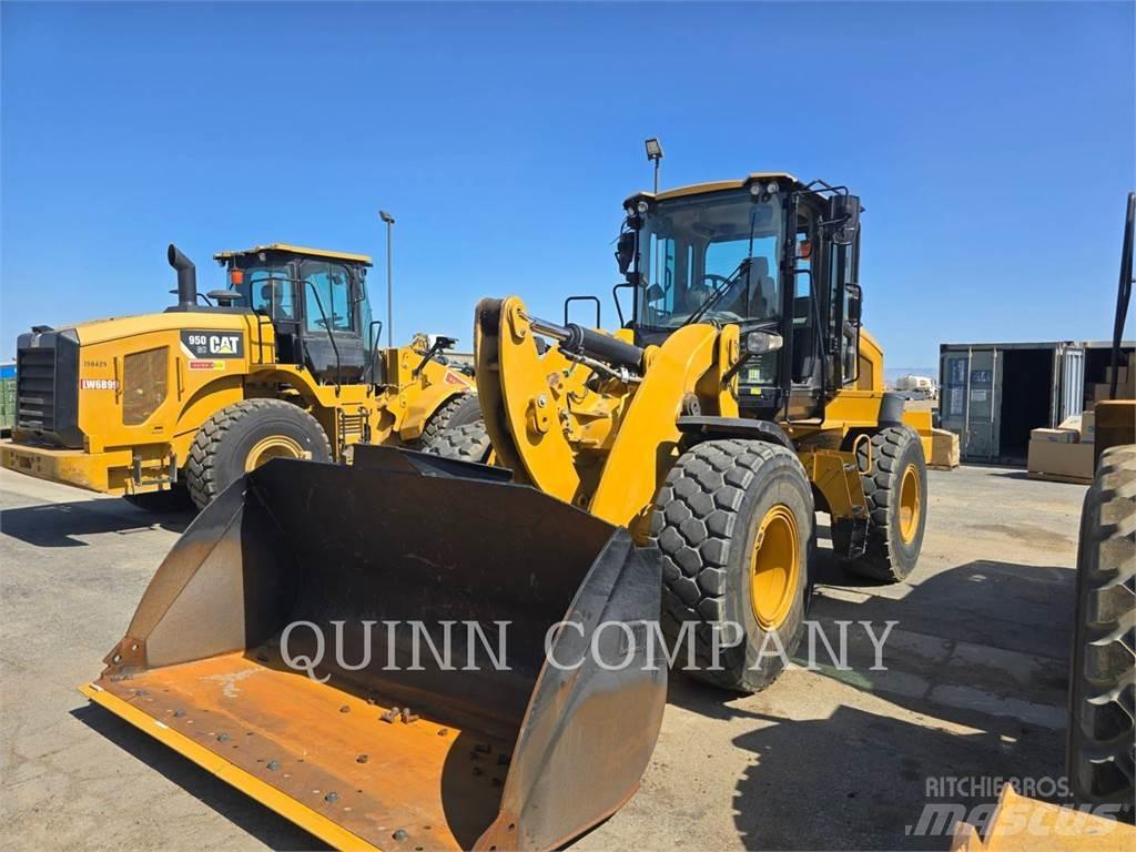 CAT 938M  휠로우더