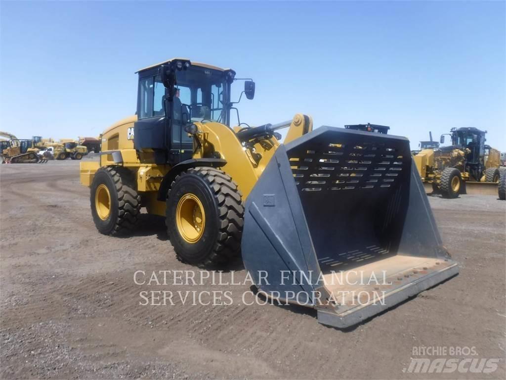 CAT 938M  휠로우더
