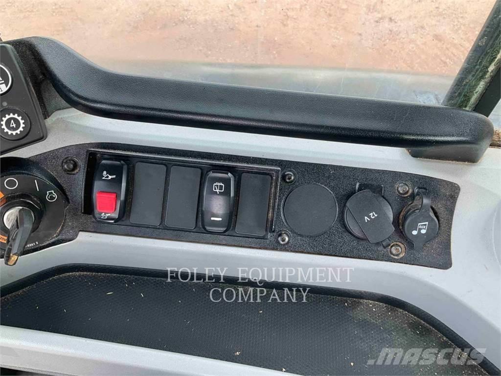 CAT 938M  휠로우더