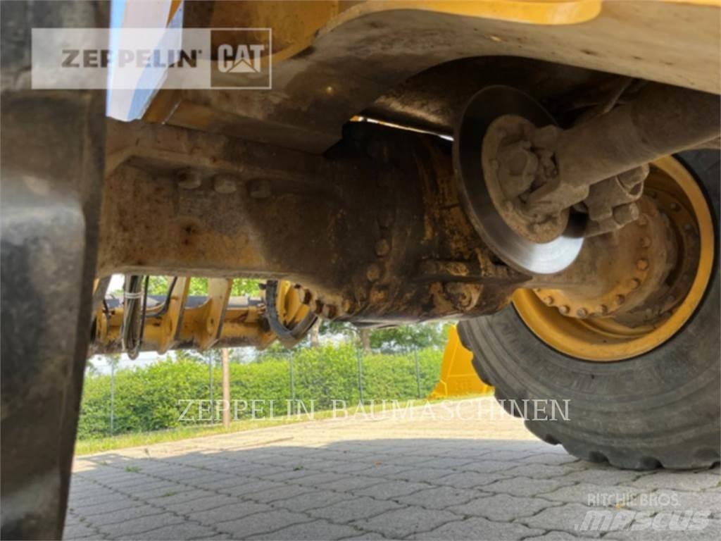 CAT 938M  휠로우더