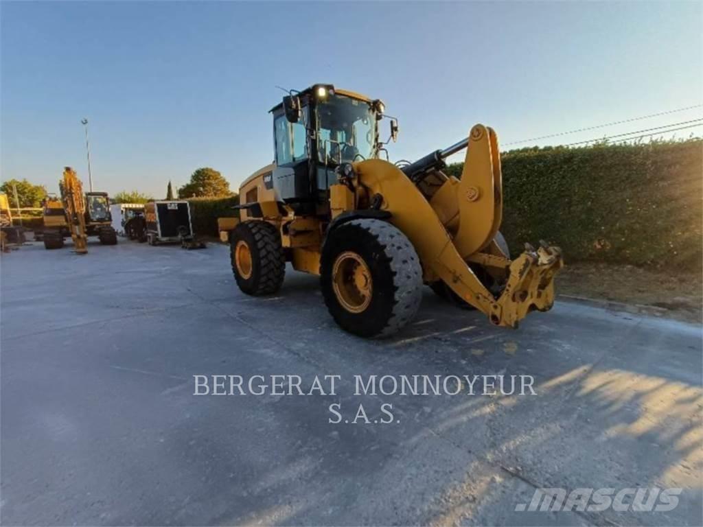 CAT 938M  휠로우더