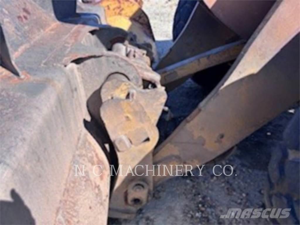 CAT 938M  휠로우더