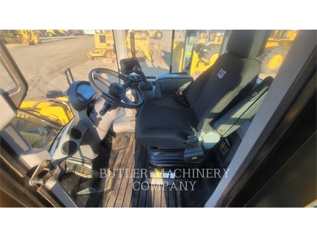 CAT 938M  휠로우더