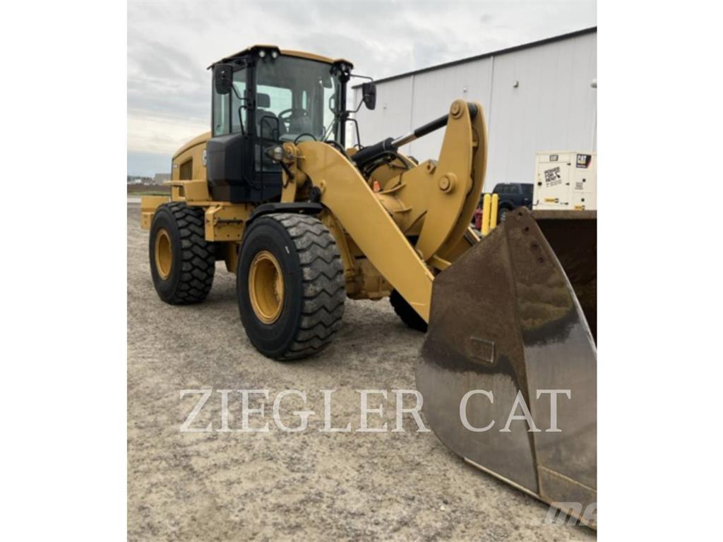 CAT 938M  휠로우더