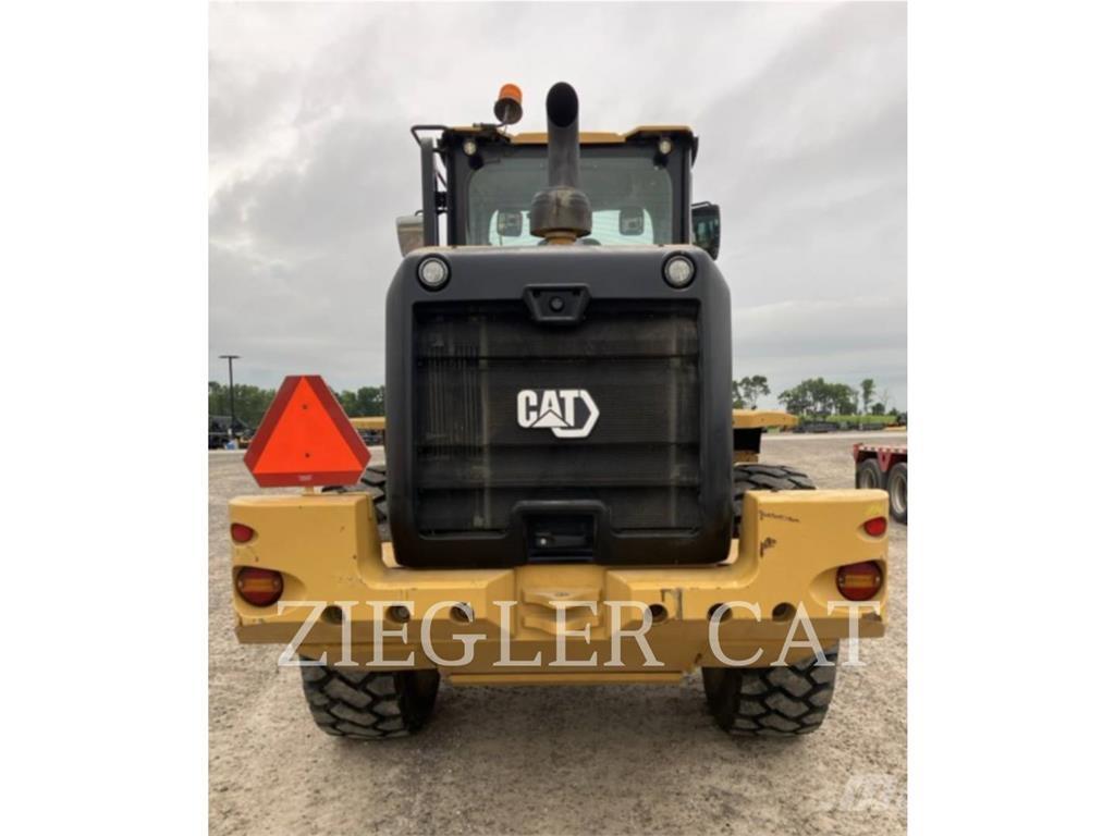 CAT 938M  휠로우더