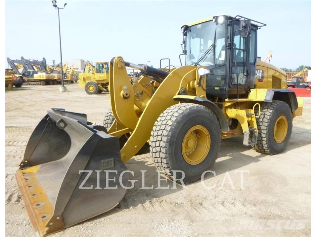 CAT 938M  휠로우더