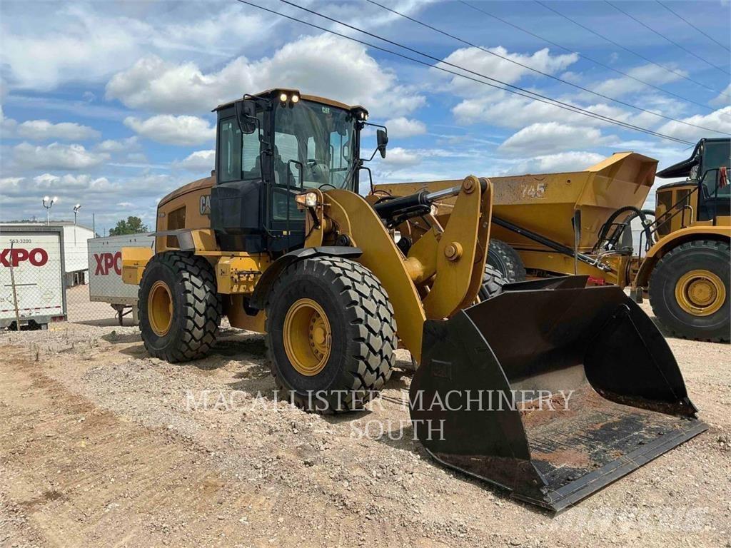 CAT 938M  휠로우더