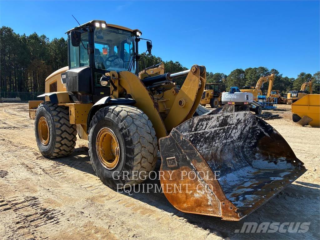 CAT 938M  휠로우더