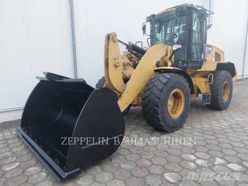 CAT 938M  휠로우더