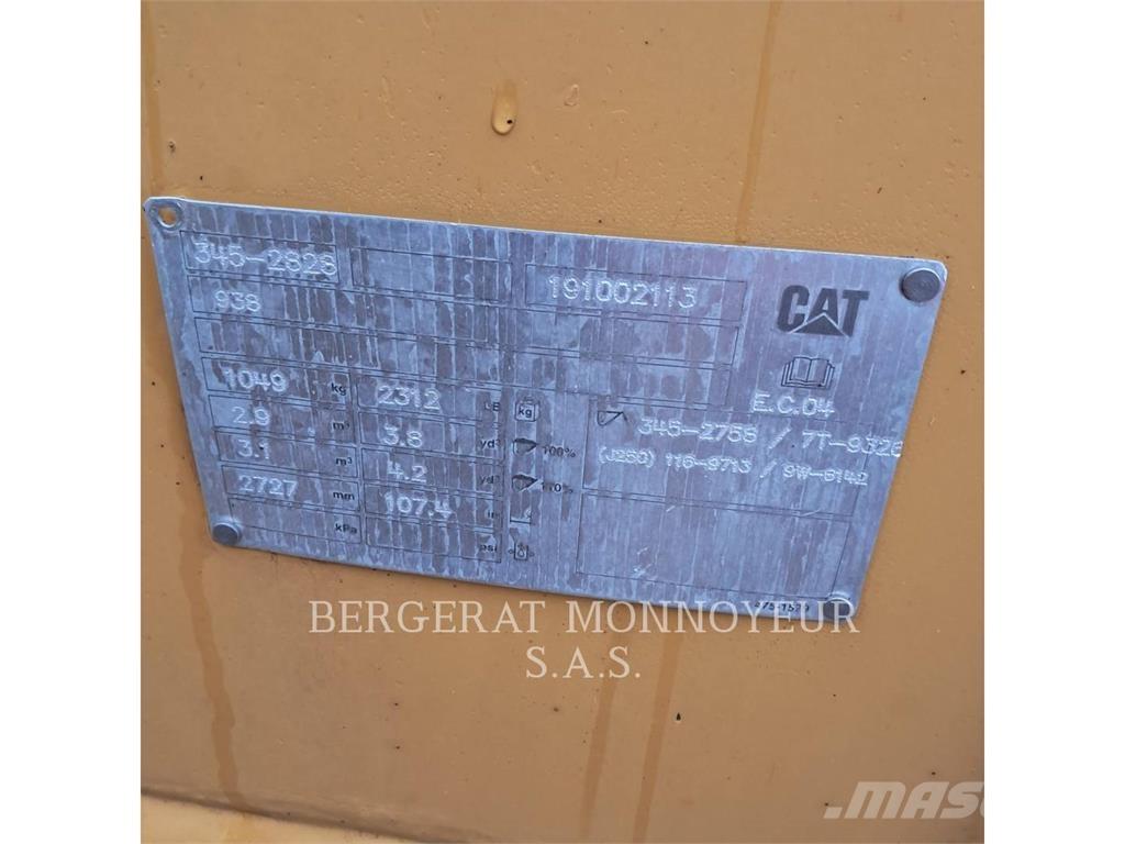 CAT 938M  휠로우더