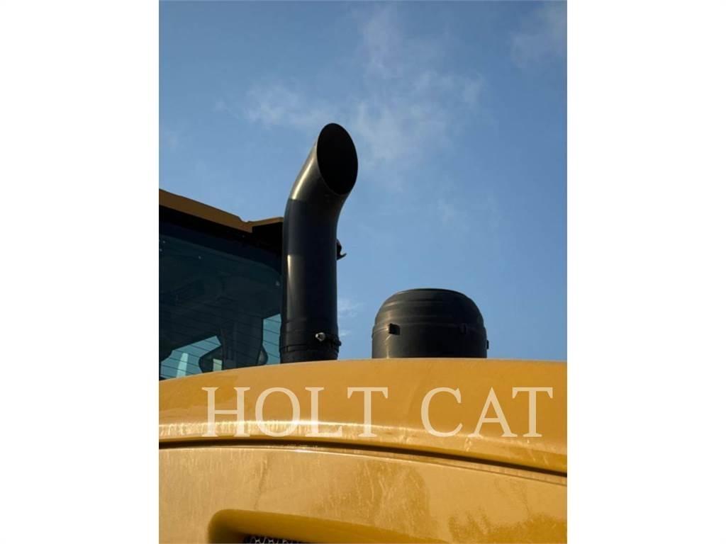 CAT 938M QC  휠로우더