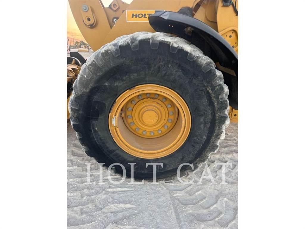 CAT 938M QC  휠로우더