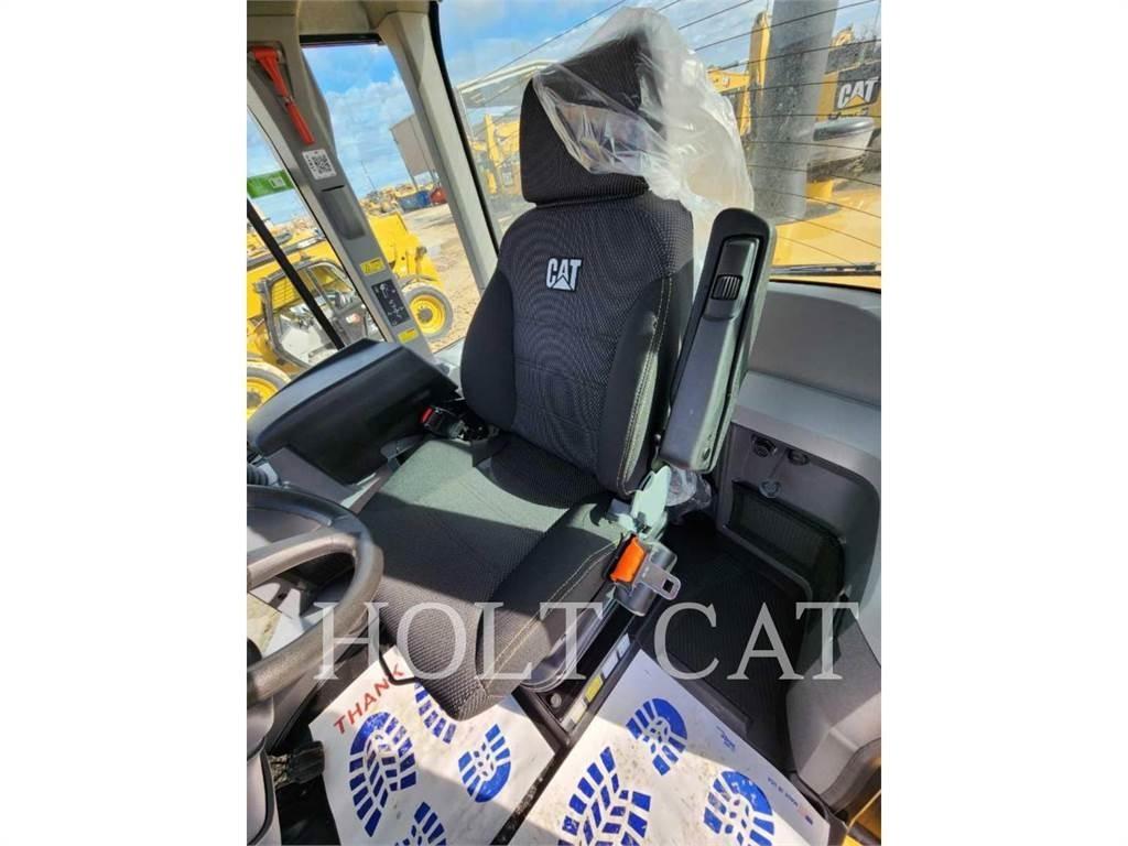 CAT 938M QC  휠로우더