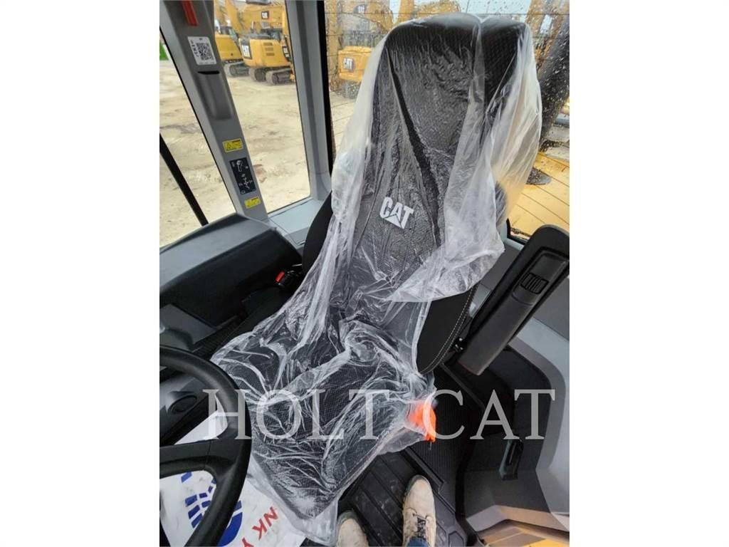 CAT 938M QC  휠로우더