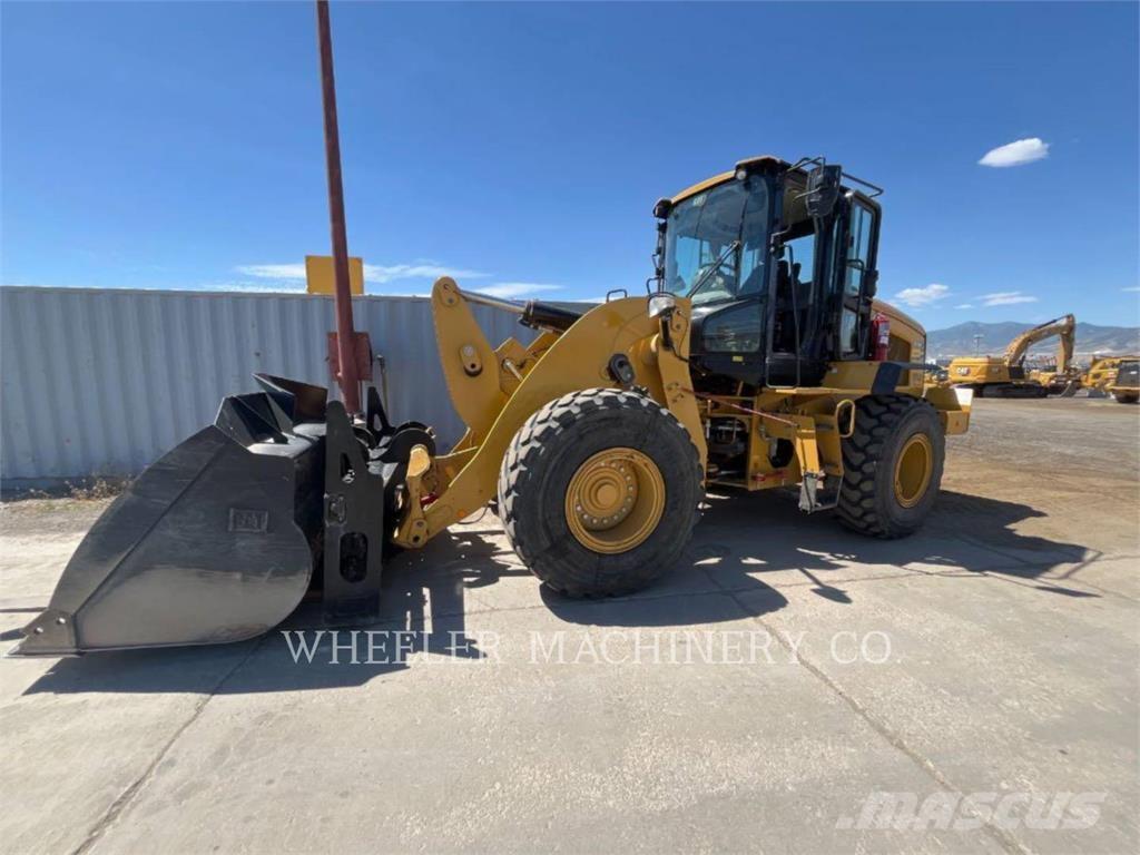 CAT 938M QC  휠로우더