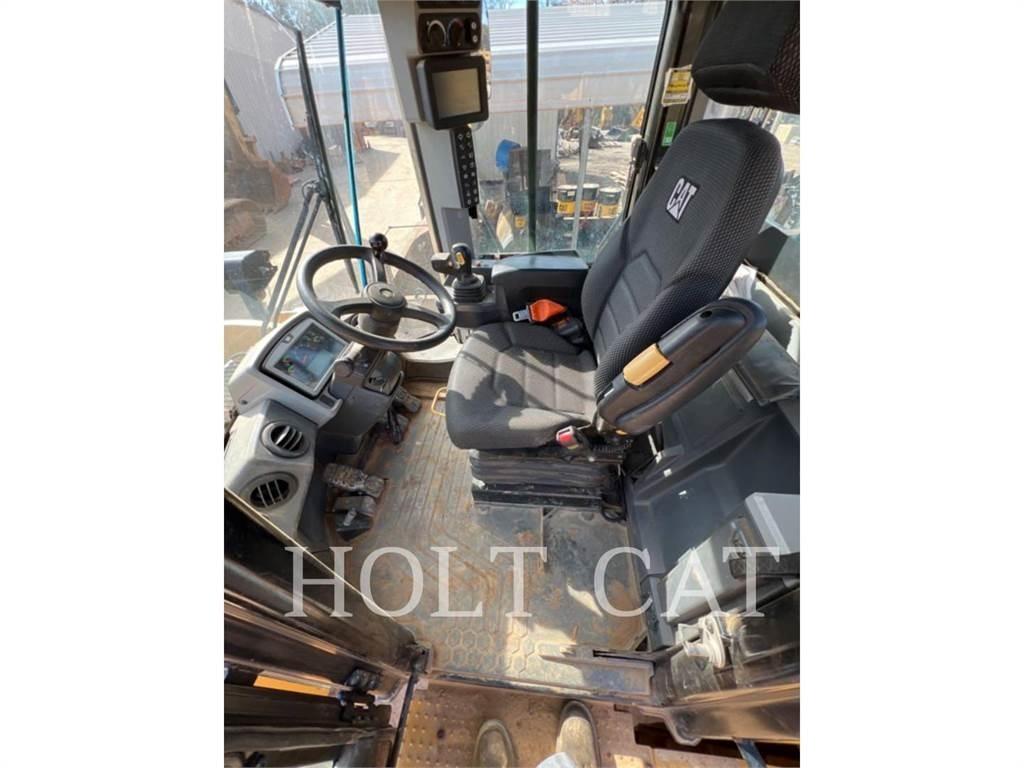 CAT 950M QC  휠로우더