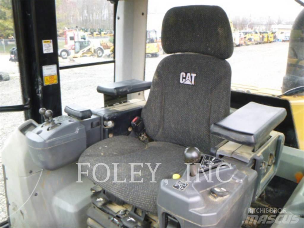 CAT 953D 궤도식 로우더