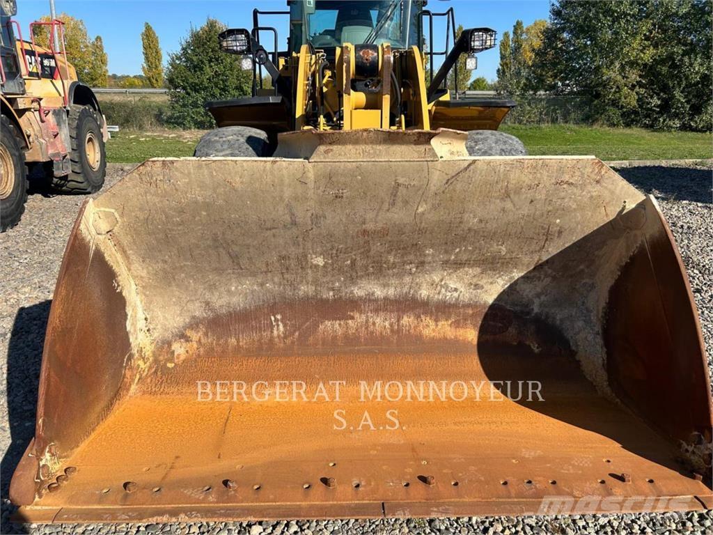 CAT 962M  휠로우더