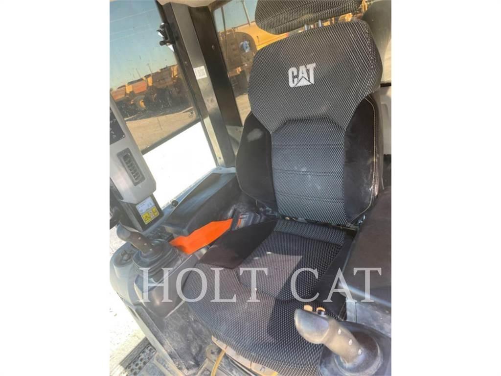 CAT 963 궤도식 로우더
