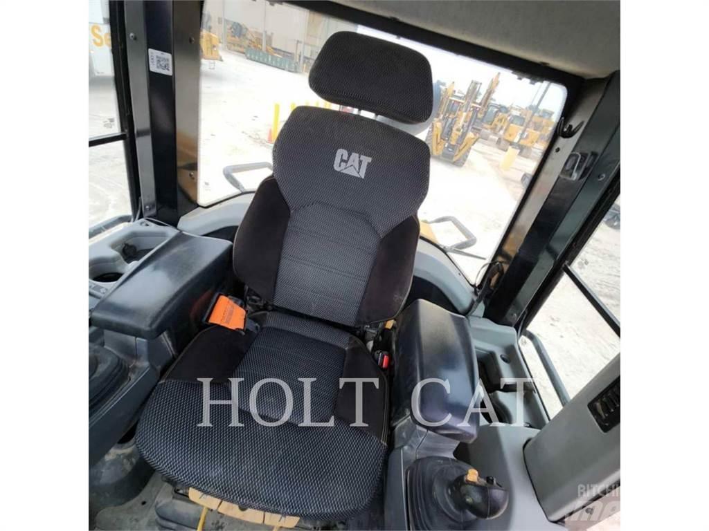 CAT 963 궤도식 로우더