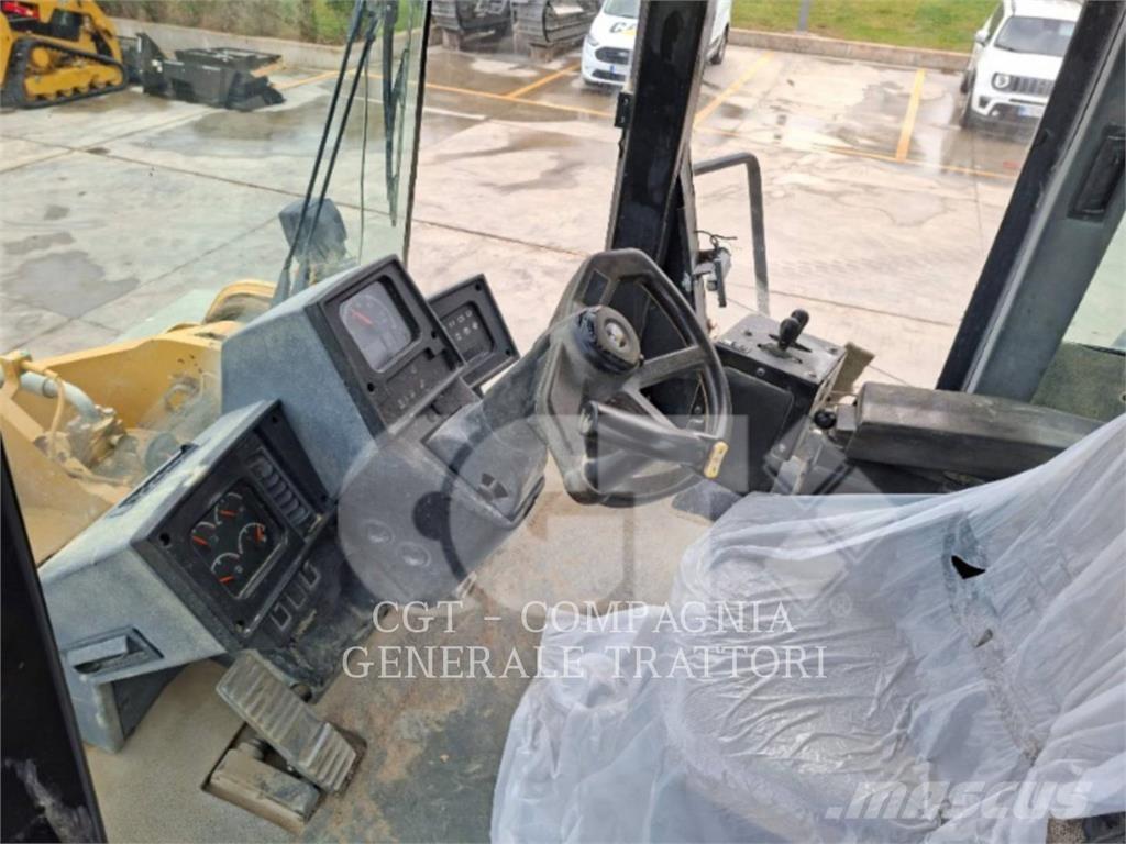 CAT 966  휠로우더