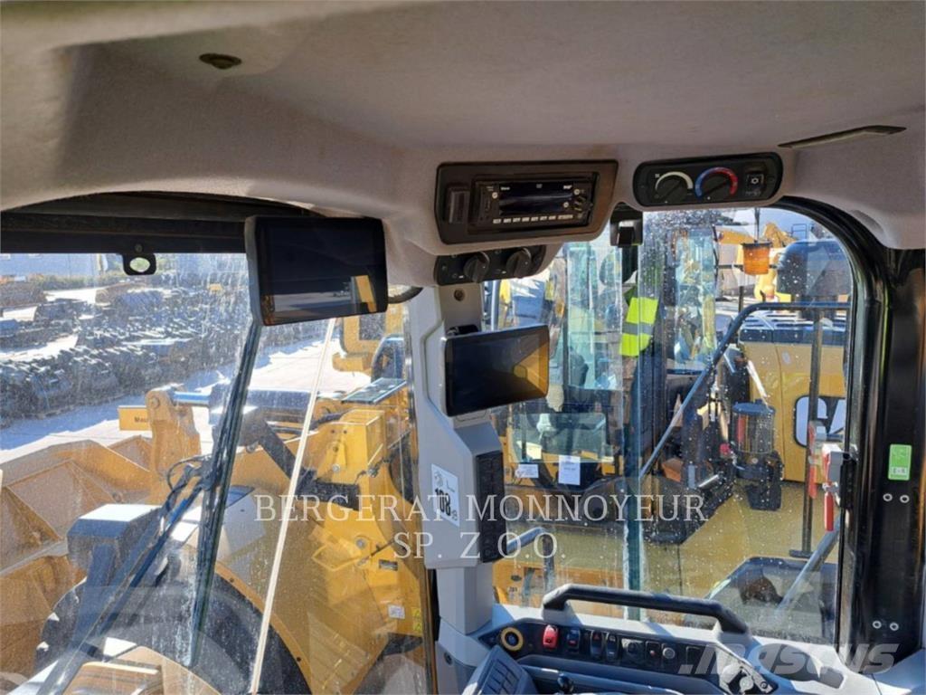 CAT 972  휠로우더