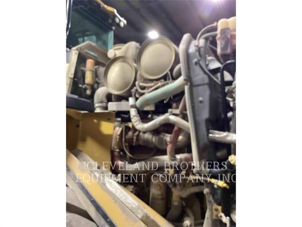 CAT 972M  휠로우더