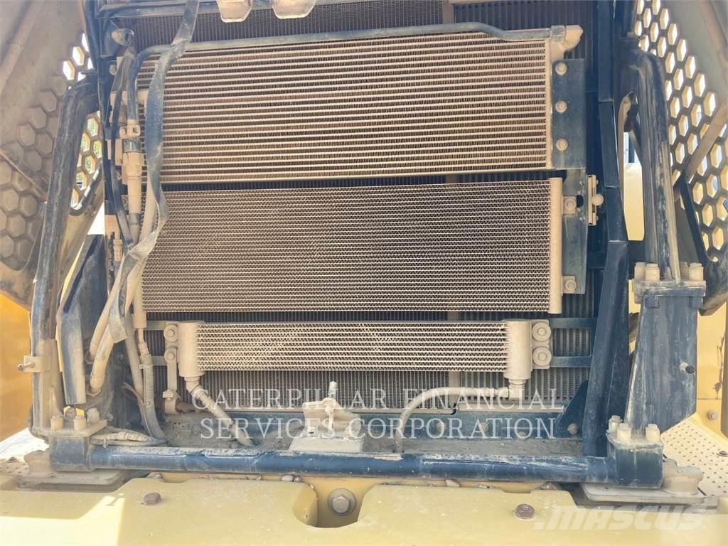 CAT 972M  휠로우더