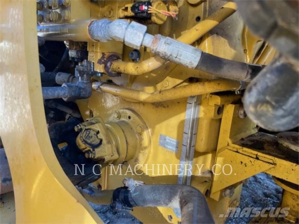 CAT 972M  휠로우더