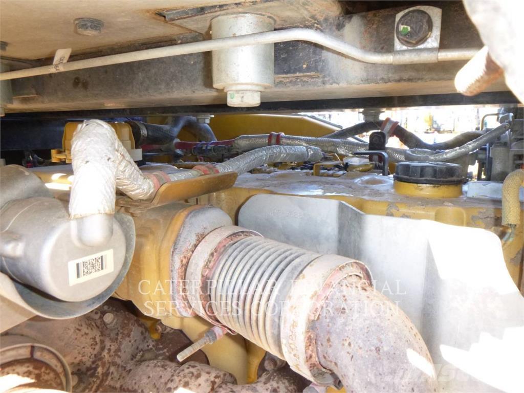 CAT 972M  휠로우더