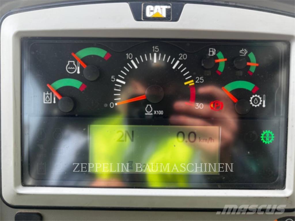 CAT 972M  휠로우더