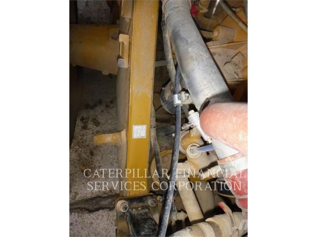 CAT 972M  휠로우더