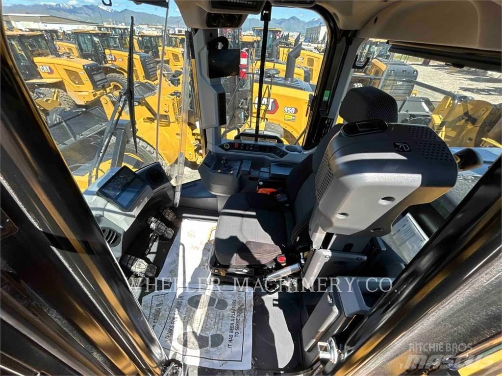 CAT 982  휠로우더