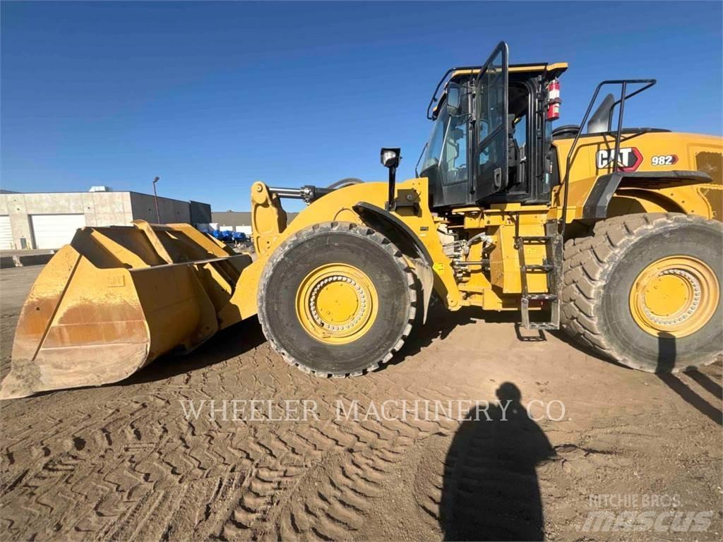 CAT 982  휠로우더