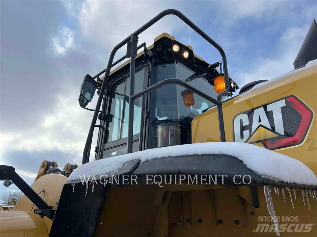 CAT 982  휠로우더