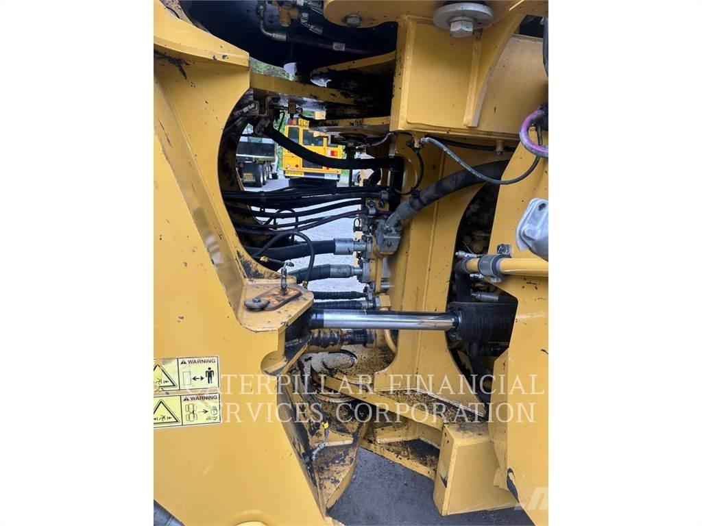 CAT 982M  휠로우더