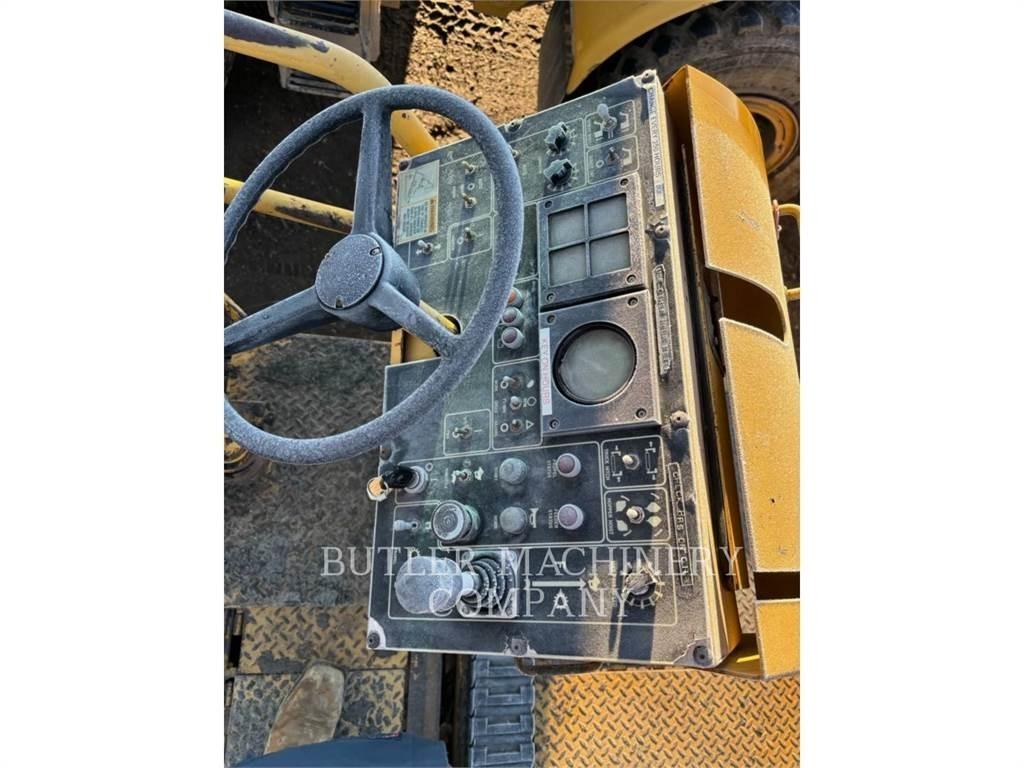 CAT AP-1000B 아스팔트 포장장비
