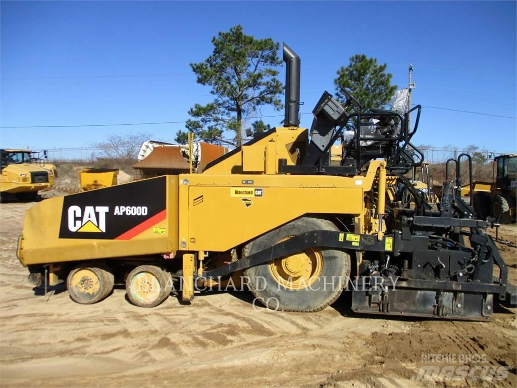 CAT AP-600D 아스팔트 포장장비
