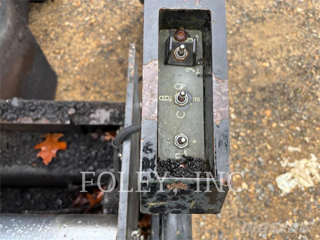 CAT AP-655D 아스팔트 포장장비