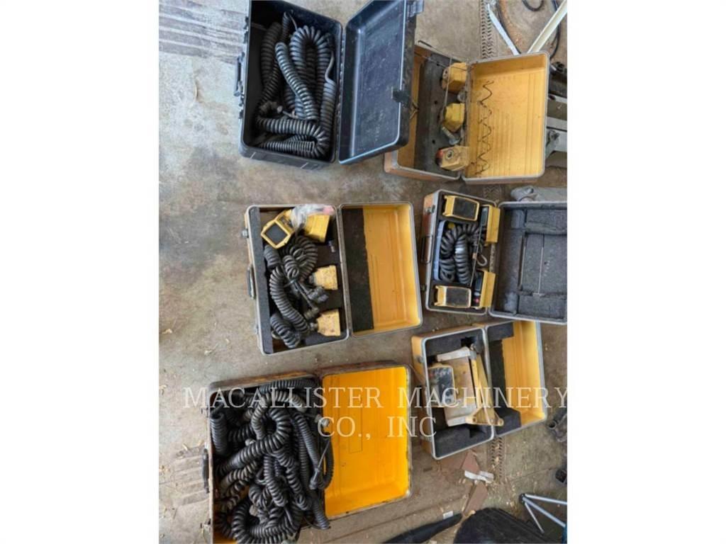 CAT AP1000B 아스팔트 포장장비