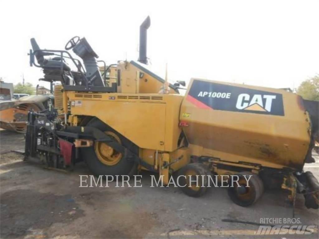 CAT AP1000E 아스팔트 포장장비