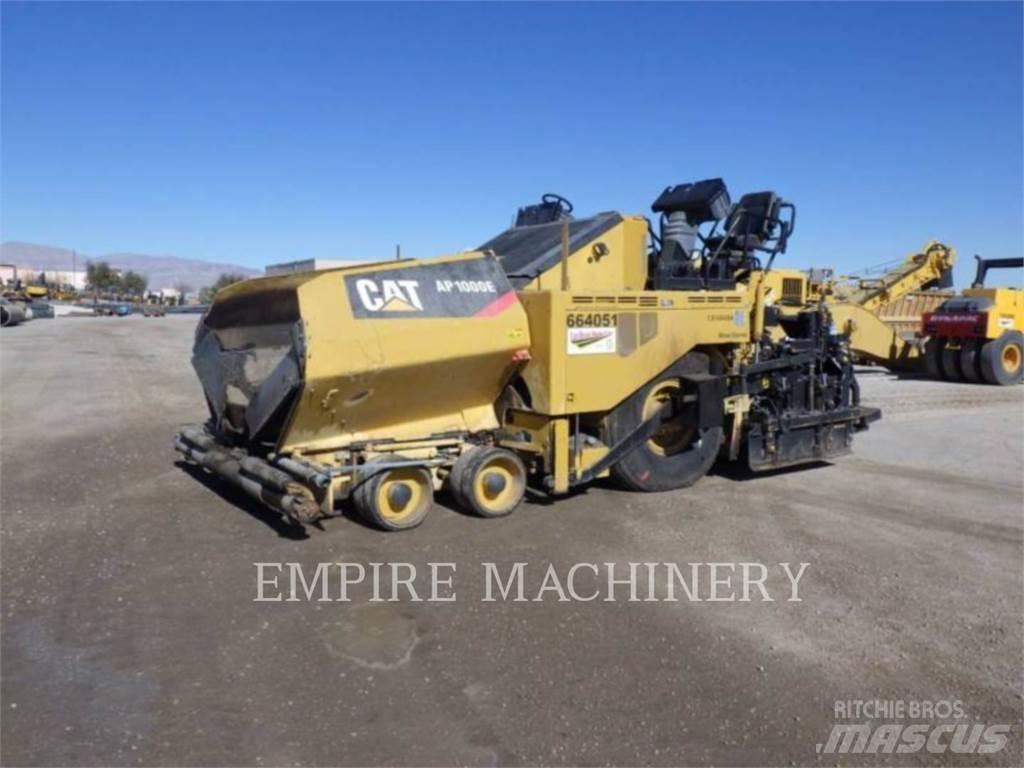 CAT AP1000E 아스팔트 포장장비