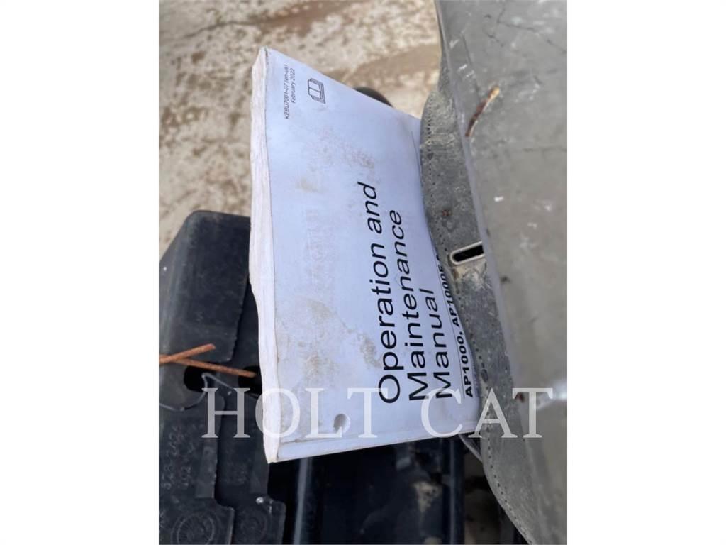 CAT AP1000F 싱글 드럼 롤러