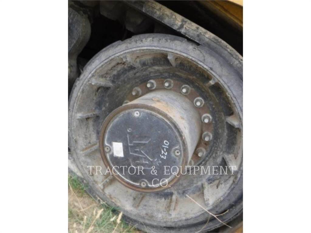 CAT AP1055D 아스팔트 포장장비