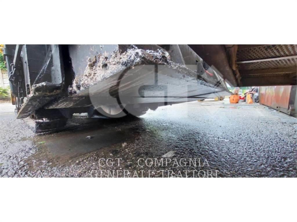 CAT AP255E 아스팔트 포장장비