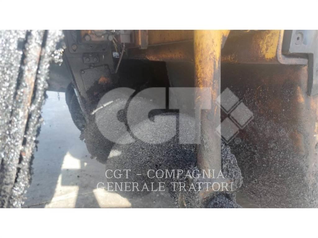 CAT AP300D 아스팔트 포장장비