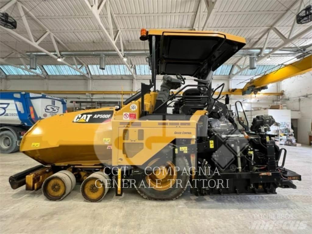 CAT AP500F 아스팔트 포장장비