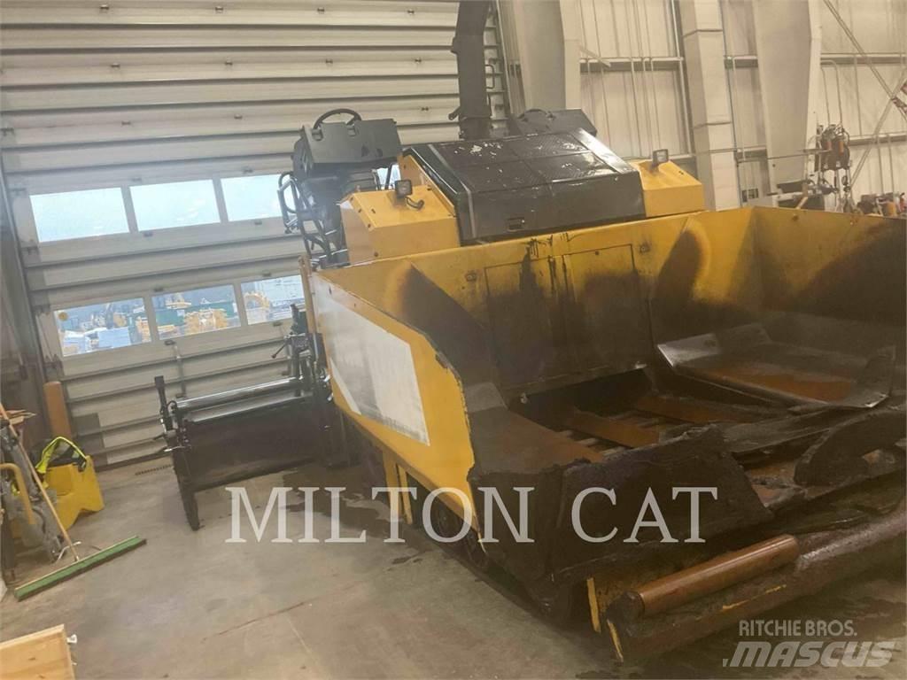 CAT AP555E 아스팔트 포장장비