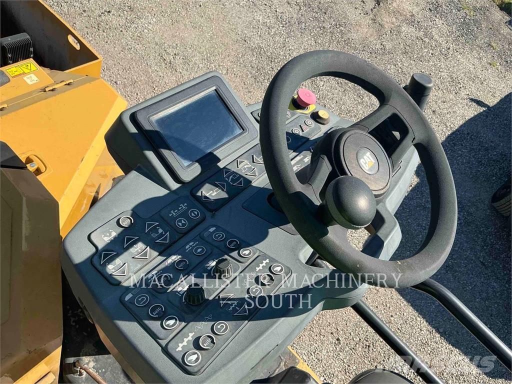 CAT AP555F 아스팔트 포장장비